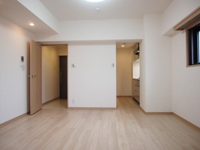 ルーブル両国弐番館の居間・リビング