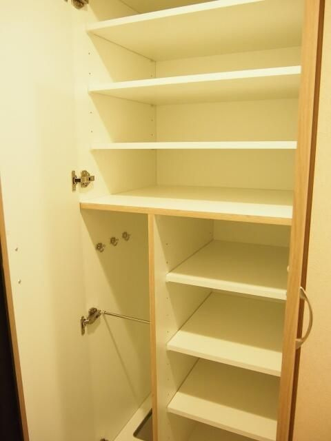 ルーブル両国弐番館の玄関