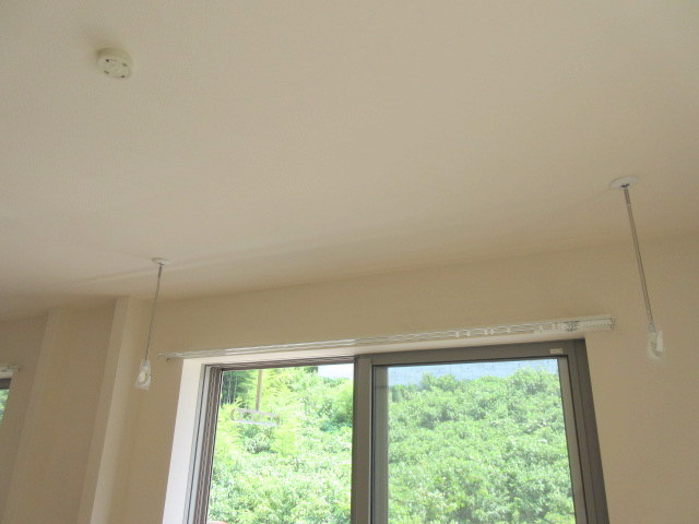 グランソレイユ本牧の設備|雨の日も安心　室内物干フック