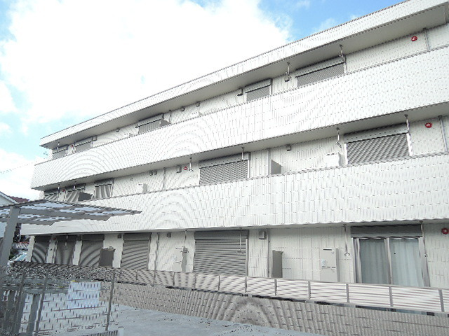 グランソレイユ本牧の周辺