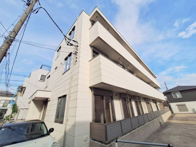 グランソレイユ本牧の外観
