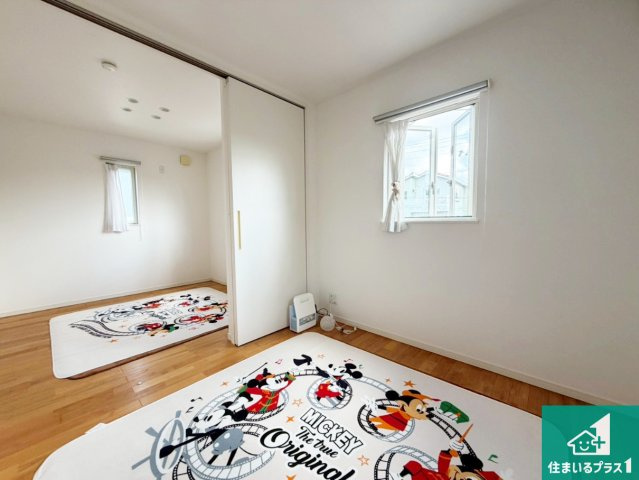 南あわじ市阿那賀　中古一戸建ての洋室|周辺は落ち着いた街並みの住宅地！子育てがしやすい住環境です！気になることがありましたら、お気軽にお問い合わせください！