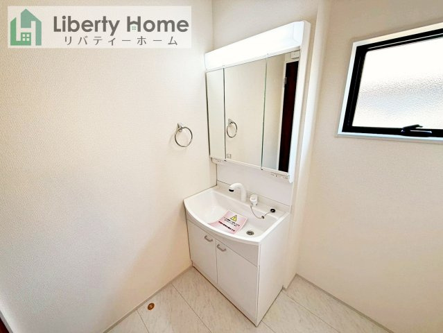 古河市長谷町第6　新築戸建の独立洗面台