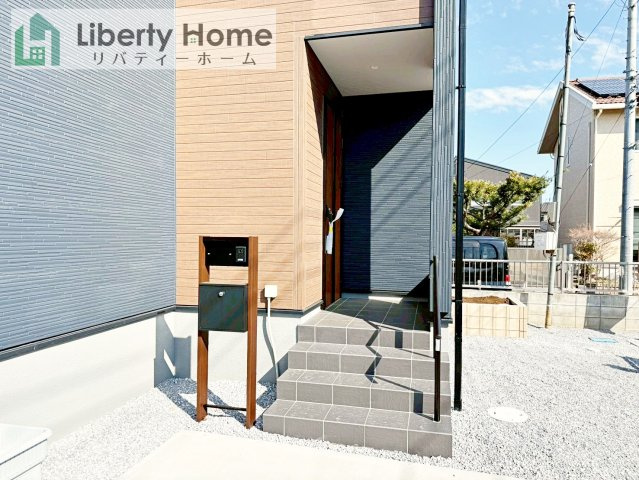 古河市長谷町第6　新築戸建のエントランス