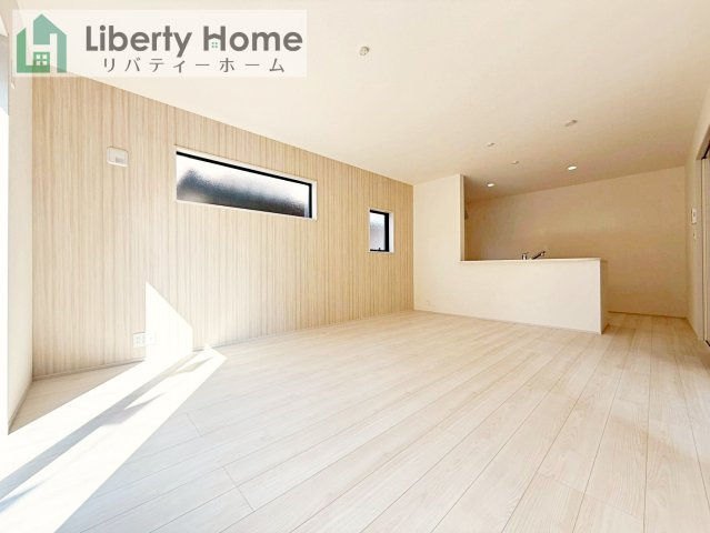 古河市長谷町第6　新築戸建の居間・リビング