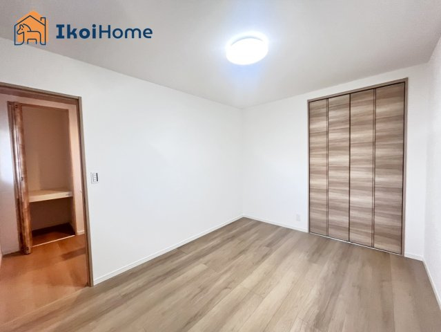 神戸市西区樫野台4丁目　中古戸建の子供部屋|【ホームページに現地動画掲載中】●年中無休：当日予約可●2階洋室は6帖、6.5帖、13.5帖で広々！