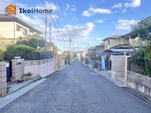 神戸市西区樫野台4丁目　中古戸建の前面道路含む現地写真|【ホームページに現地動画掲載中】●年中無休：当日予約可●前面道路広々約6mございます！