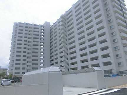 ヴェルディ楽々園パームガーデン・イーストの外観