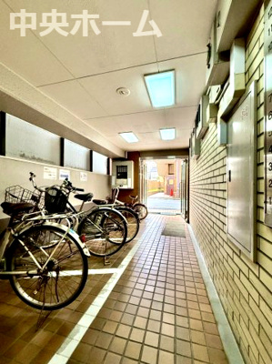 【エントランス】 | ハピーハイツ入谷 | エントランス