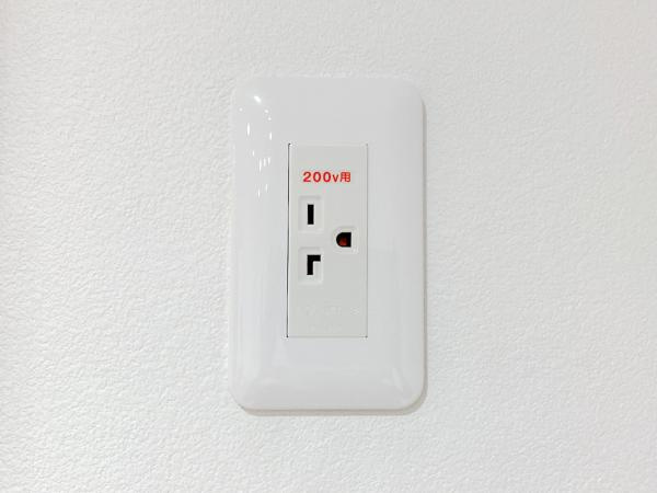 八戸市大字尻内町字大仏の内観：施工例|【同仕様写真】各居室にエアコン用コンセントを設置予定です。