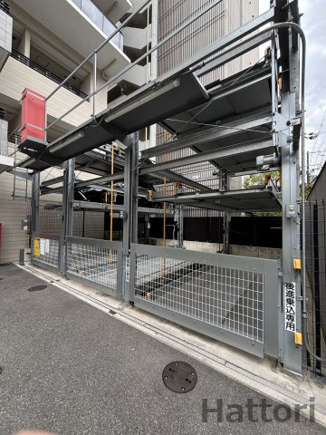 S-FORT江坂垂水町の駐車場