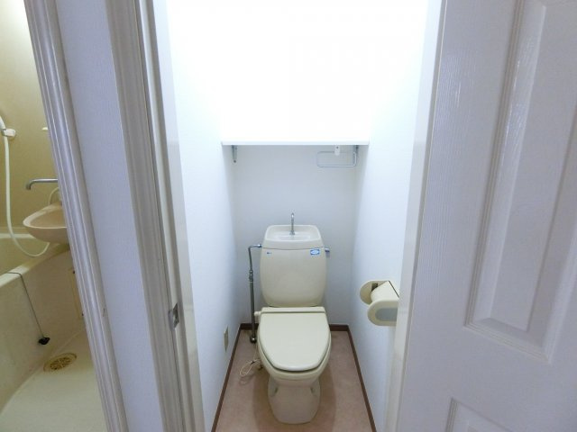 キャネックスのトイレ|別号室の参考写真です。