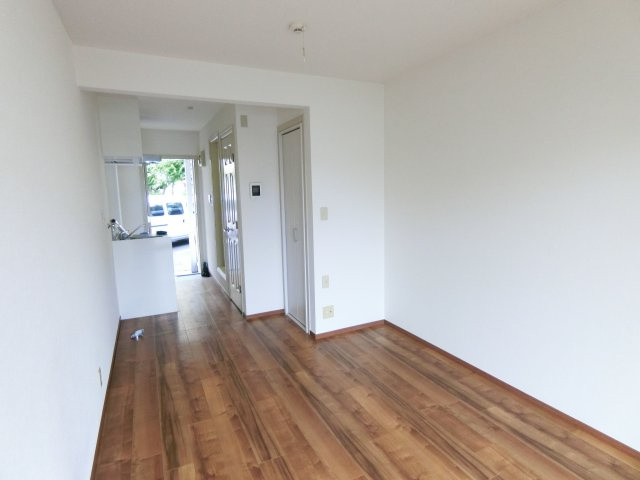 キャネックスの居間・リビング|別号室の参考写真です。