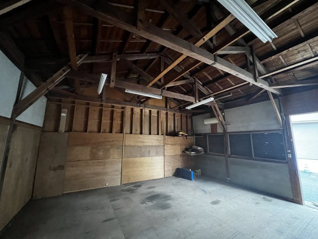 共友メリヤス有限会社3番３番倉庫の内装|内装です