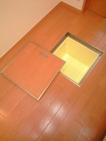 ファミール白楽の収納|１階ならではの床下収納