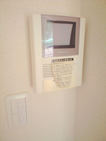 ファミール白楽のセキュリティ|安心のＴＶモニタ付インタホン