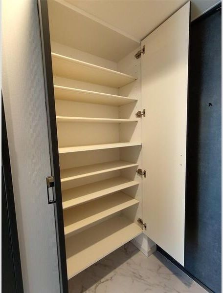 S-RESIDENCE城東SEVERの玄関