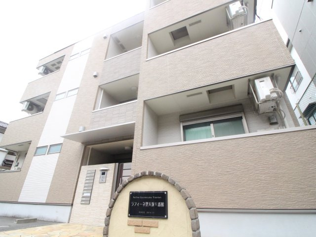 大阪市西成区天神ノ森１丁目のアパート