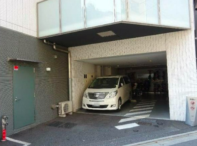【駐車場】 | リストレジデンス浅草国際通り | 駐車場完備です