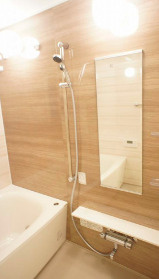 【浴室】 | リストレジデンス浅草国際通り | お風呂です