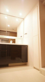 【洗面所】 | リストレジデンス浅草国際通り | コンパクトで使いやすい洗面所