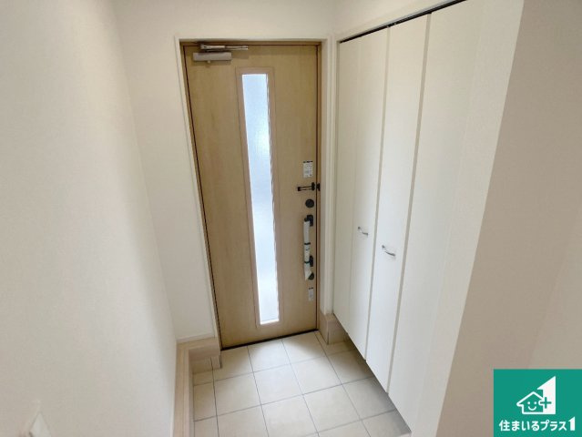 姫路市大津区天満　第6期　新築一戸建ての玄関|シューズボックスにはたくさんの靴が収納できるので玄関周りはいつもスッキリ！ご家族が増えても安心！