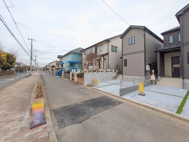 仲介手数料無料　ハートフルタウン所沢中新井１８期　全２棟の前面道路含む現地写真