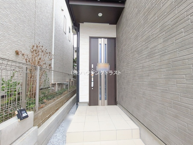 仲介手数料無料　ハートフルタウン所沢中新井１８期　全２棟の玄関