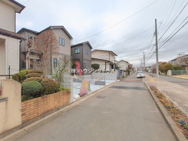 仲介手数料無料　ハートフルタウン所沢中新井１８期　全２棟の前面道路含む現地写真