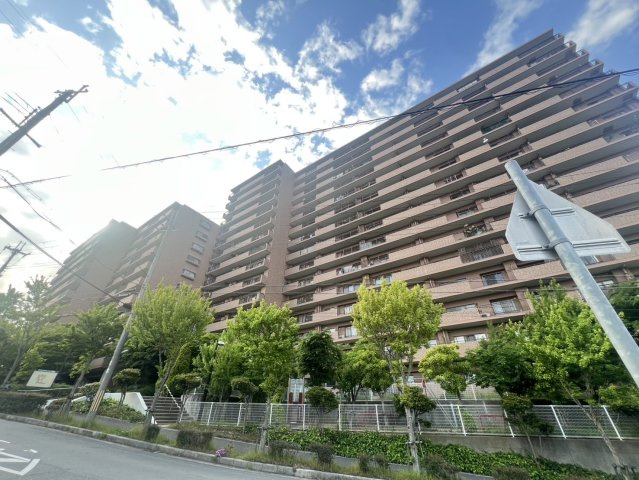 【外観】ライオンズマンション鈴蘭台1番館 