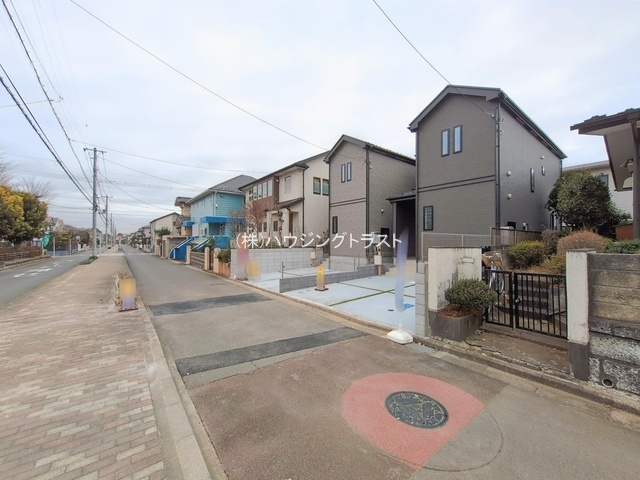 仲介手数料無料　ハートフルタウン所沢中新井１８期　全２棟の前面道路含む現地写真