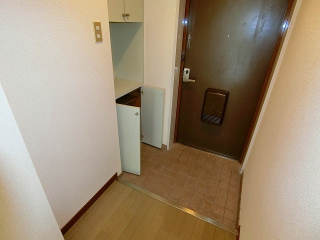 ヴィラ浜甲子園の玄関