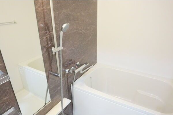 メイプル岩塚本通の浴室