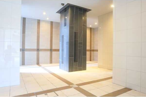 メイプル岩塚本通の玄関