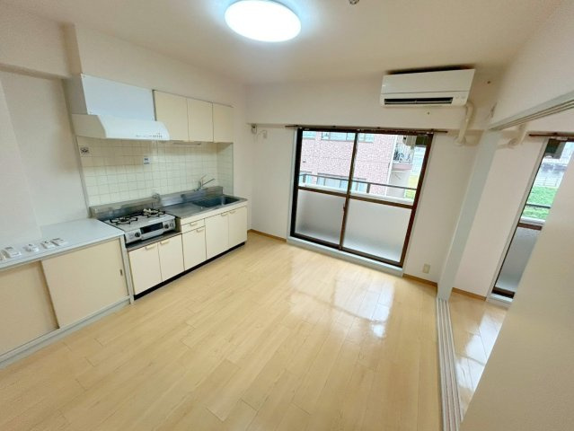 やまびこハイツPart1の居間・リビング