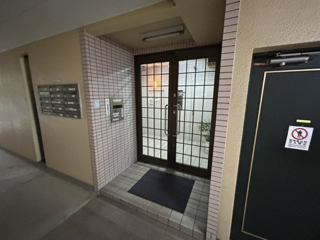 やまびこハイツPart1のエントランス