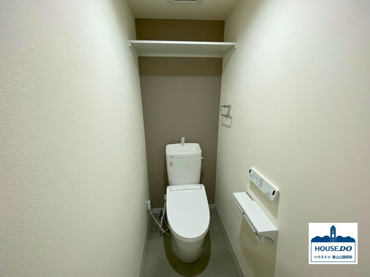 ペット可！R7,11月リフォーム完了予定！メゾン覚王山月宮殿のトイレ|棚付きトイレは、最新の温水洗浄機能でいつでも清潔・快適。