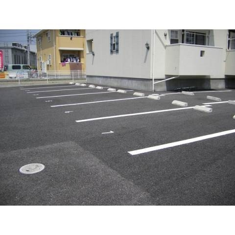 ナスキーⅡの駐車場