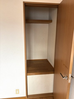 【その他】 | Valley陽 | 2F東側の洋室6帖の収納