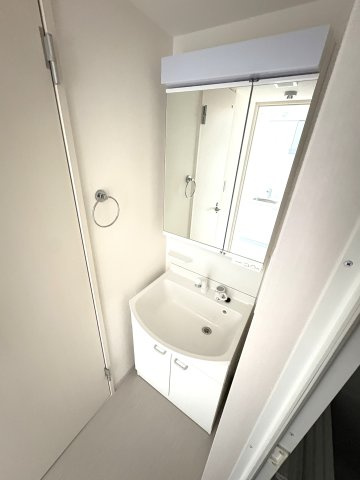 福生セイワレジデンスの独立洗面台