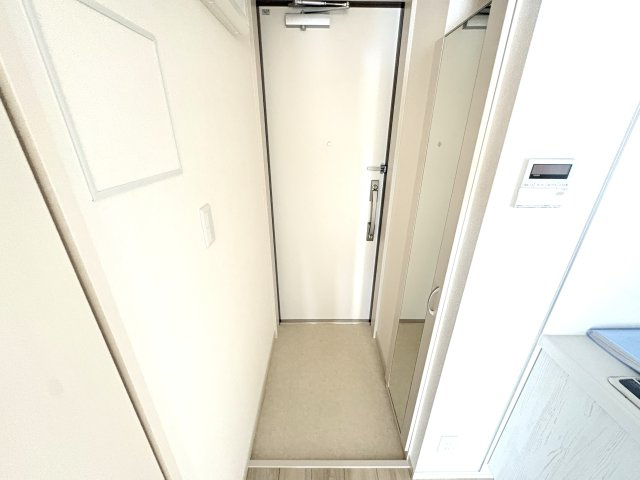 福生セイワレジデンスの玄関