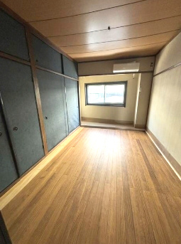 Ｔｈｅ　Ｉｎｔｅｒｃｈａｎｇｅ　ＢＬＤｓの内装