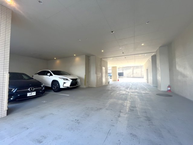 DIPS金町レジデンスの駐車場