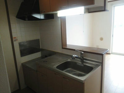 【キッチン】 | プラシード小坂Ｂ | コンパクトなキッチンで掃除もラクラク