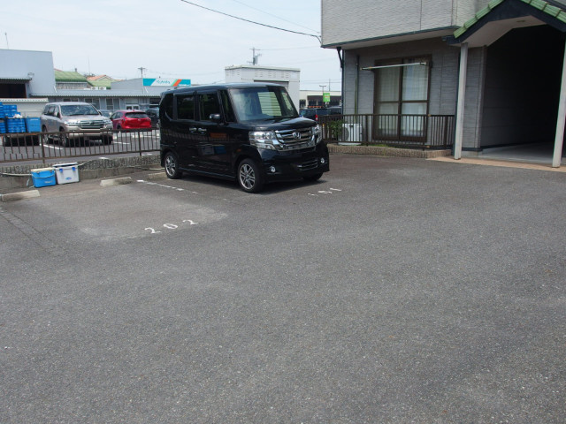 ポルチーニの駐車場