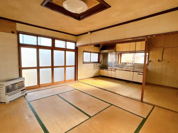 八戸市大字新井田字出口平の内観：施工例|【同仕様画像】ユニットバスは新品に交換します。浴槽は大人も足を伸ばしてゆったり浸かれる広さです。