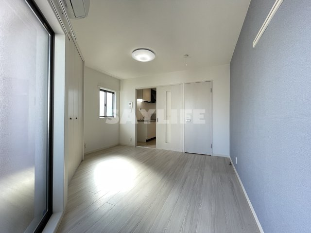 大阪市城東区諏訪４丁目の賃貸マンションの居間・リビング