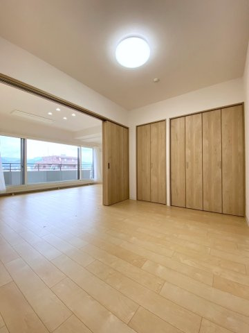 クリーンリバーフィネス山鼻中央の洋室