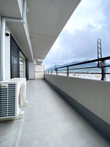 クリーンリバーフィネス山鼻中央のバルコニー