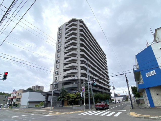クリーンリバーフィネス山鼻中央の外観